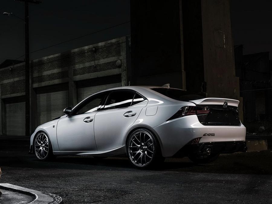  Lexus IS350 F-Sport by Seibon Carbon 2013 года  (фото 3 из 3)